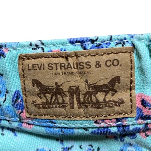 Levi's  Shorty Shorts Floral Multi Color Pockets size 11 - Picture 8 of 13